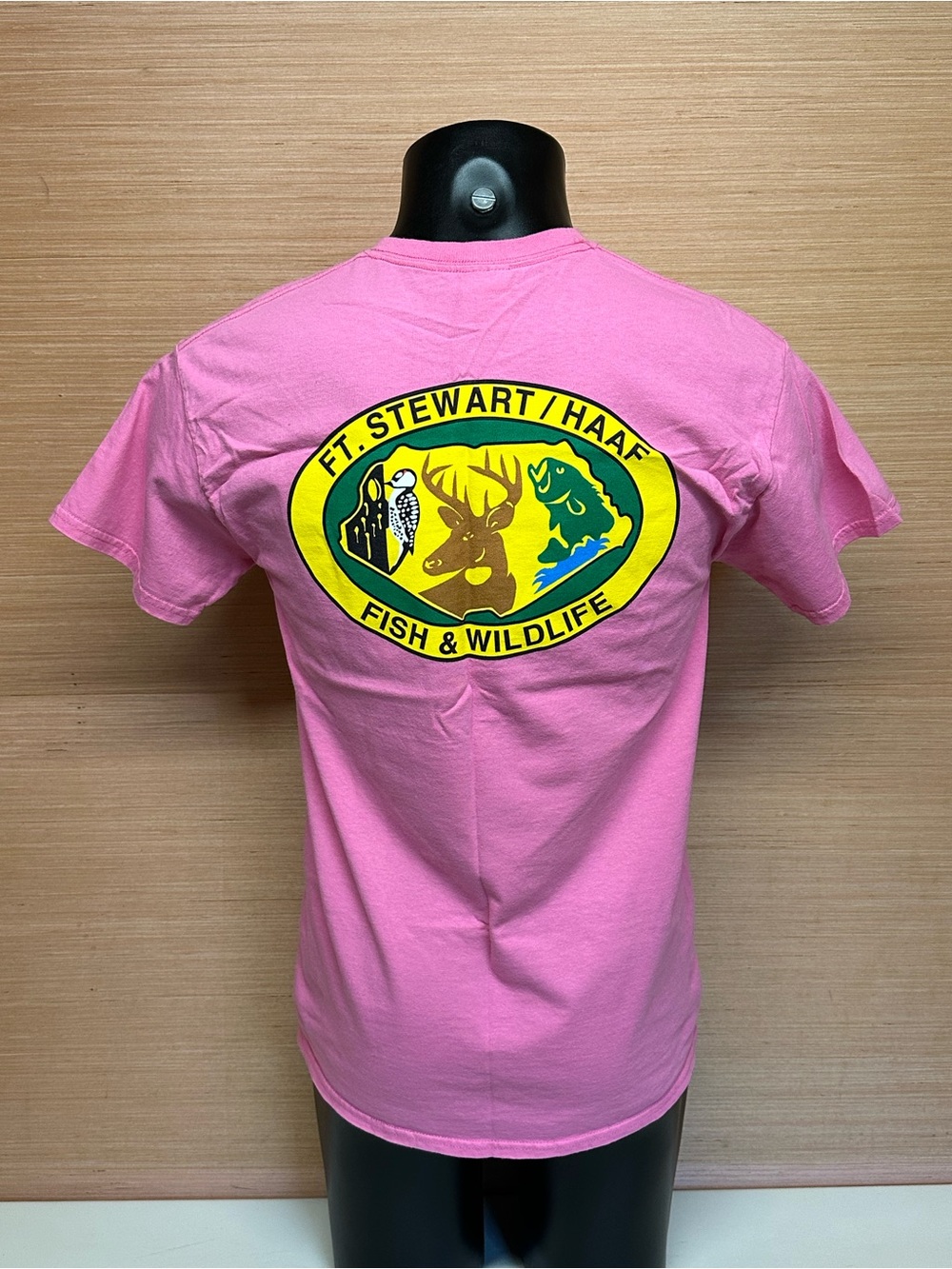 Fort Stewart Hunter Army Airfield Fish & Wildlife Pink T-Shirt Adult Size Medium